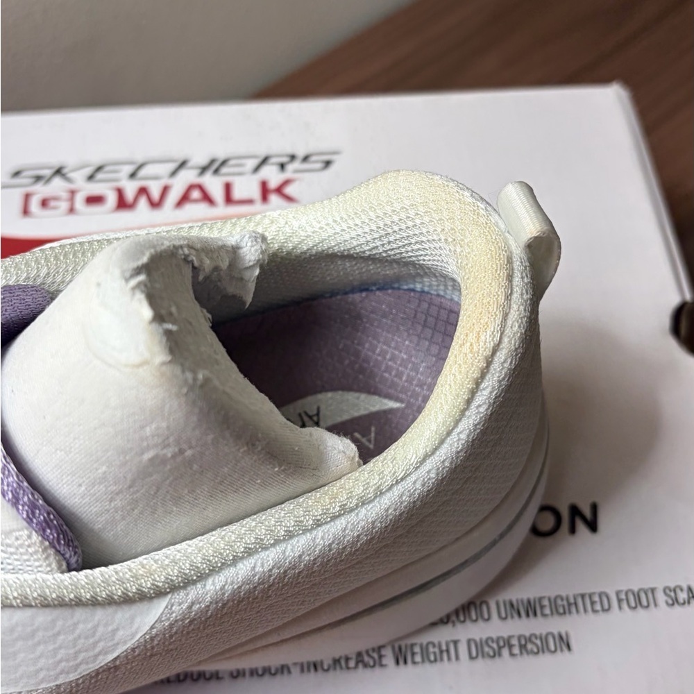 Skechers GOwalk Arch Fit Elinda White Lavender Women’s Size 10 Walking Sneakers - Picture 9 of 13